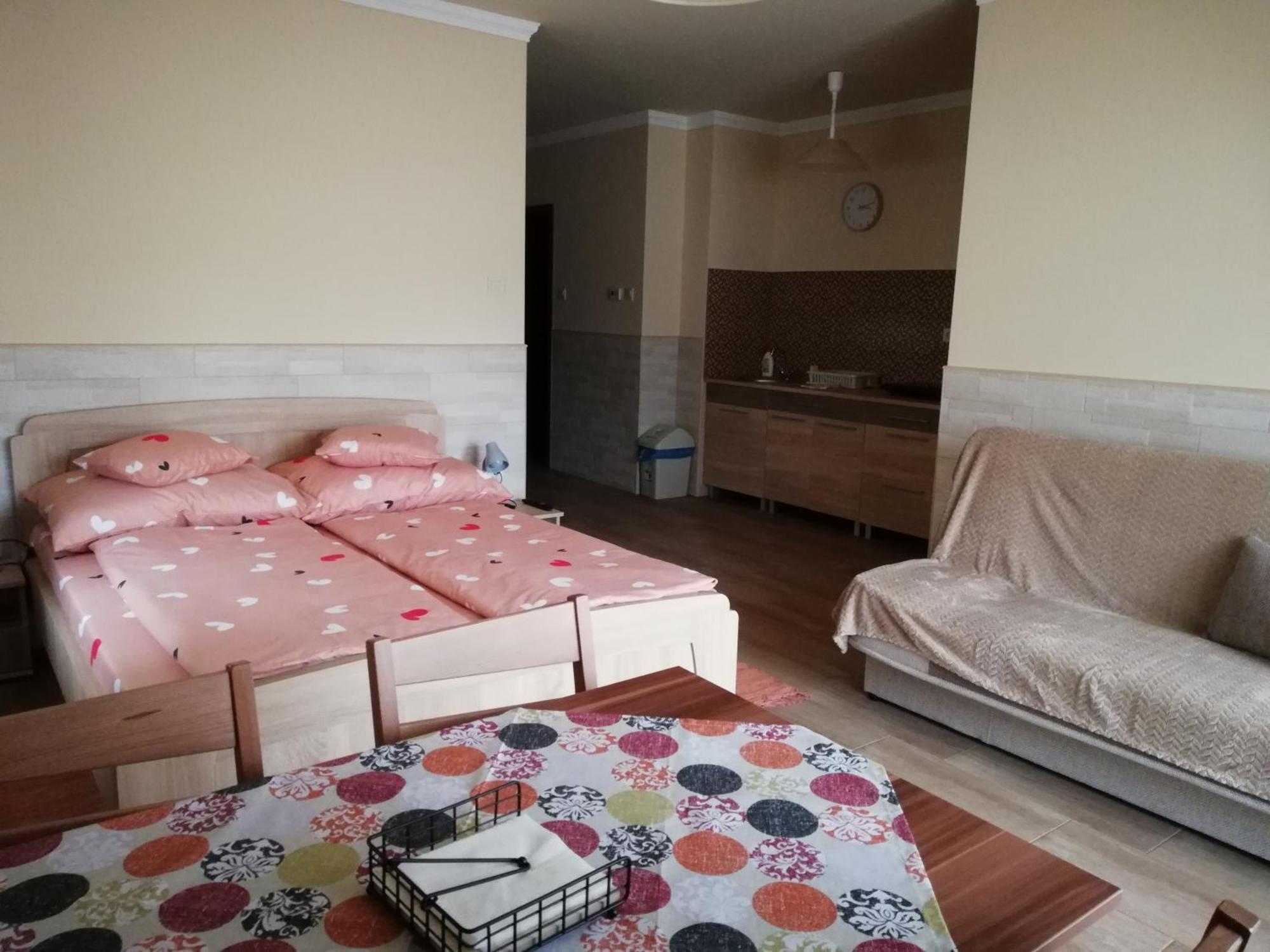 Imola Es Andrea Apartmanhaz 3 Hajdúszoboszló Екстериор снимка